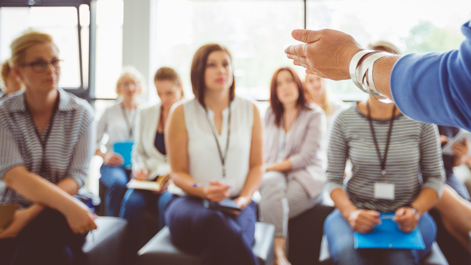 Koulutukset ja valmennukset esihenkilöille ja tiimeille